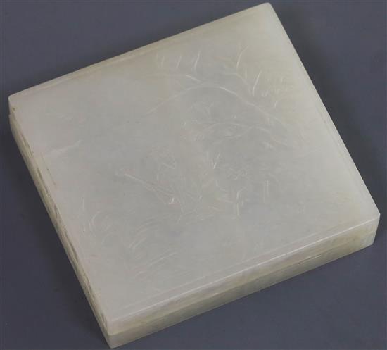 A Chinese white jade box, 18th/19th century, W. 6.2cm, base of box damaged